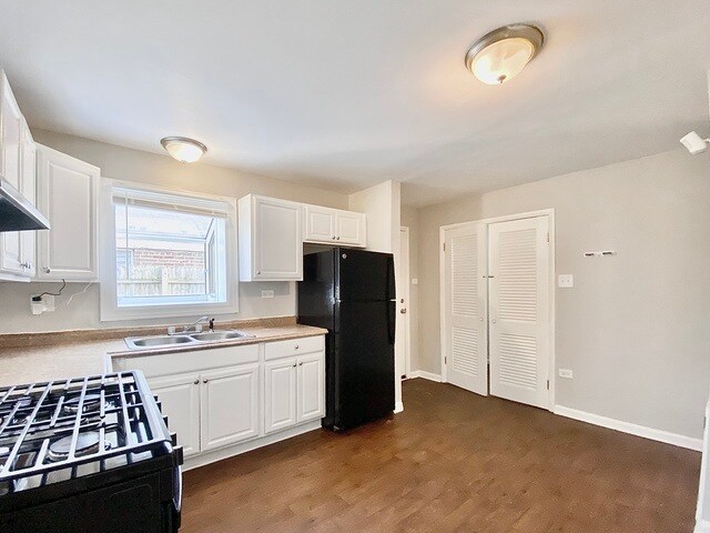 Foto del edificio - 14622 Kenwood Ave