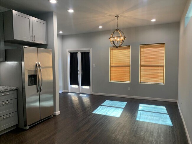 Building Photo - 4939 Ambient Dr