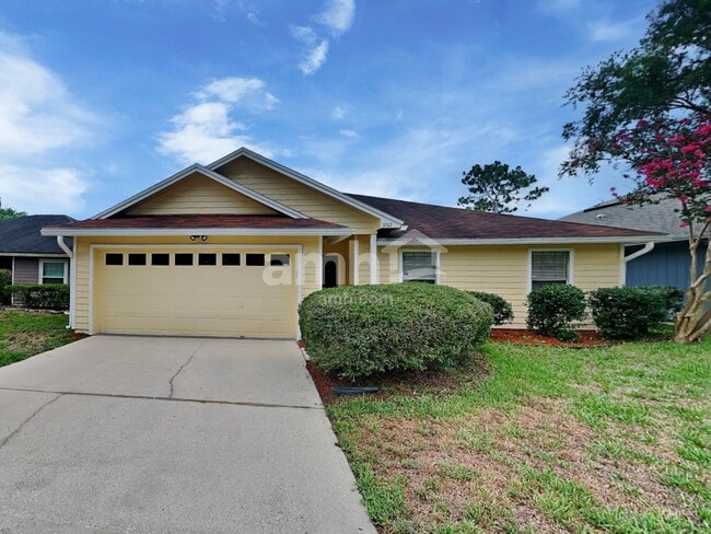 Building Photo - 12612 Ashglen Dr N