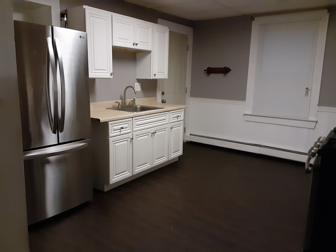 1 floor kitchen - 3 Nichols St