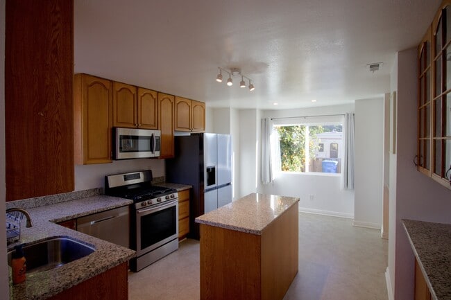 Building Photo - 1755 Tulane Ave