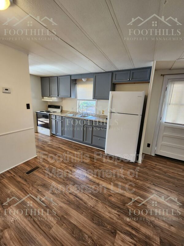 Building Photo - 120 McFarlin Way