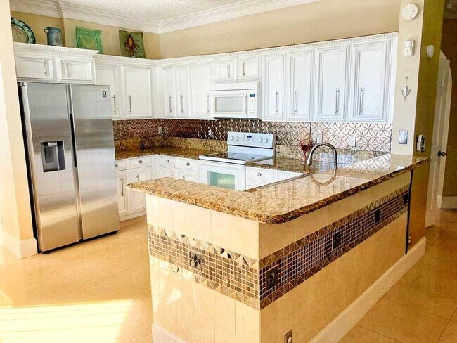 Building Photo - 7722 Thornlee Dr