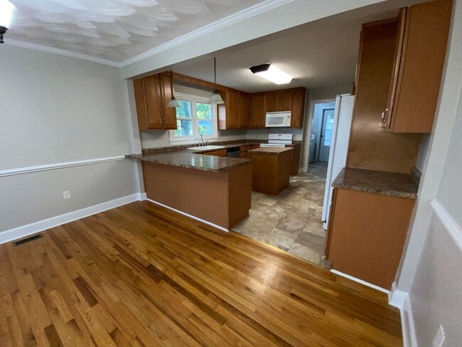 Building Photo - 380 A I Taylor Rd