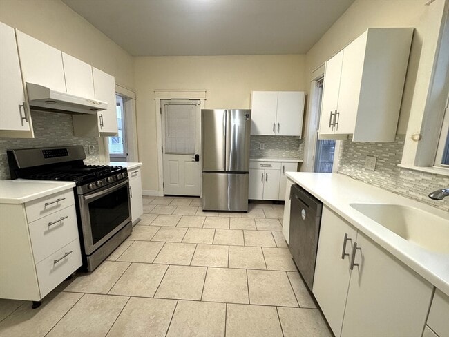 Building Photo - 24 Weld Hill St