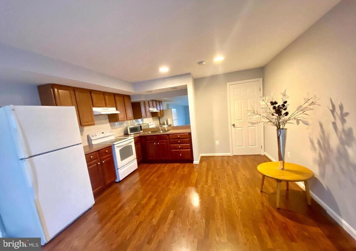 Primary Photo - 11711 Pilgrim Hill Ln