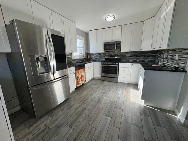 Building Photo - 1108 Frank St