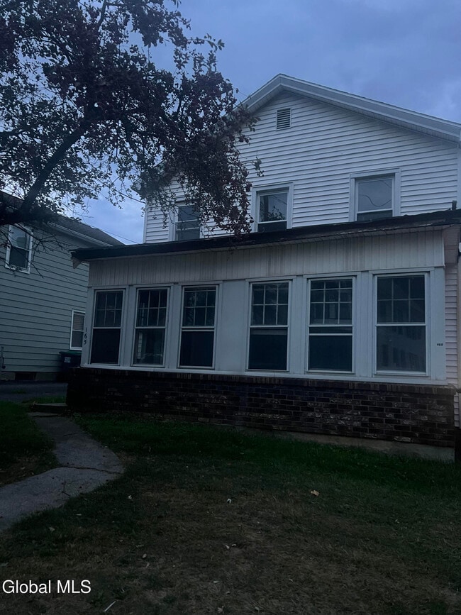 Building Photo - 165 Saratoga Ave