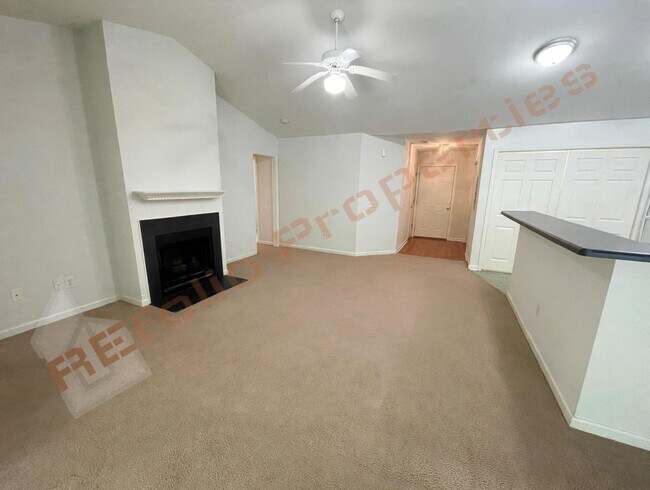 Foto del edificio - 3622 Wellington Ridge Loop