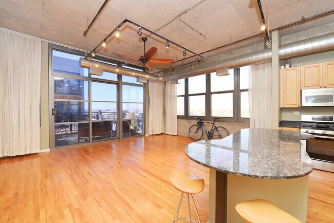Foto del edificio - 900 N Kingsbury St