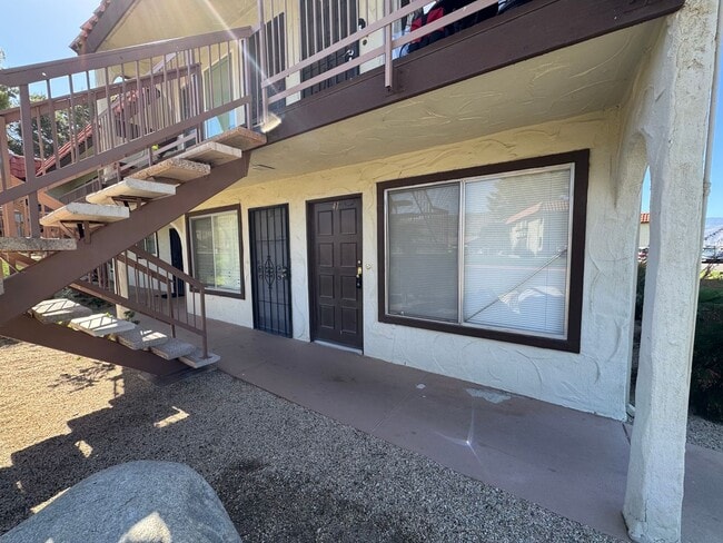 Building Photo - Fully Furnished One Bedroom Condo in Deser...
