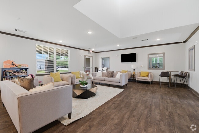 Clubhouse - Le Jolliet