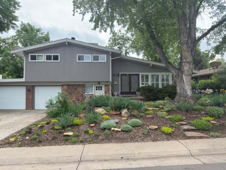 Foto principal - 2874 S Willow Ct