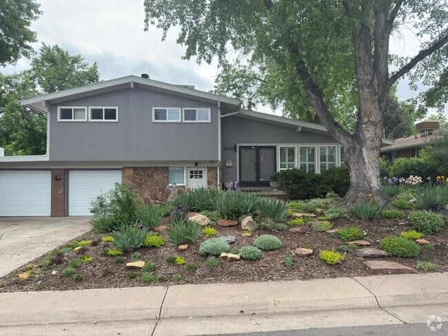 Building Photo - 2874 S Willow Ct