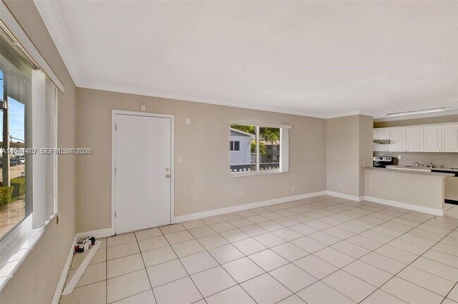 Building Photo - 898 NW 45th Ave