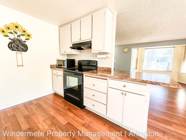 Foto del edificio - 2 br, 1 bath House - 16420 W Lake Goodwin Rd