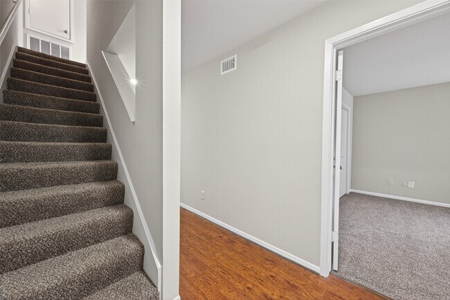 Building Photo - 1114 Augusta Dr