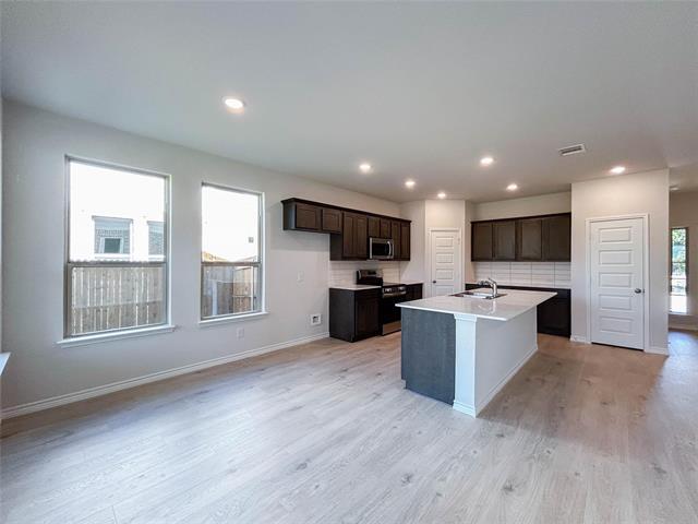 Building Photo - 412 Mockingbird Ln
