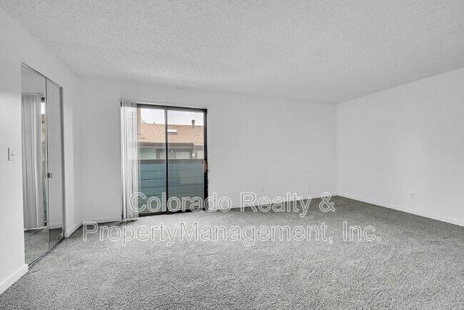 Foto del edificio - 11937 E Harvard Ave