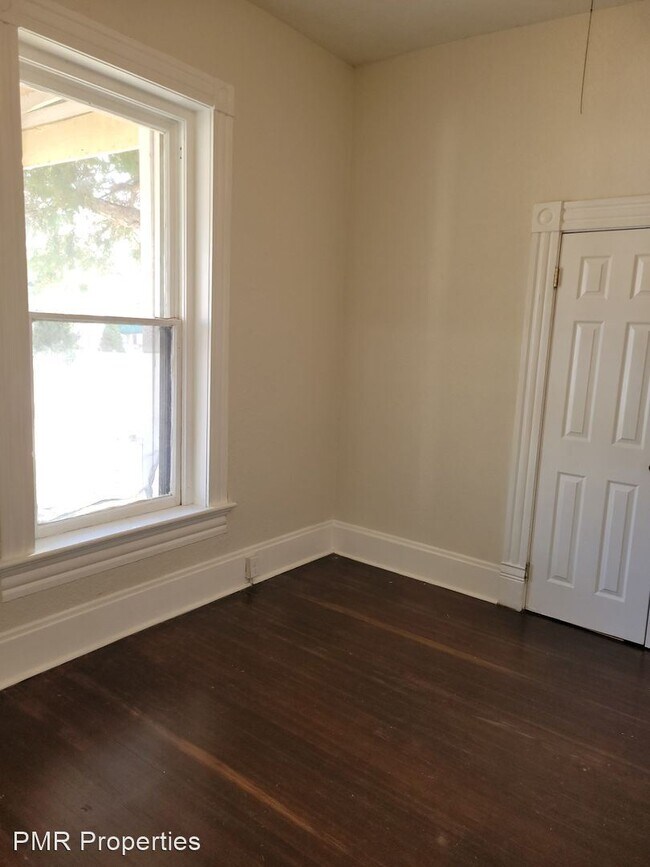 Building Photo - 3 br, 1 bath House - 906 South 16th Street
