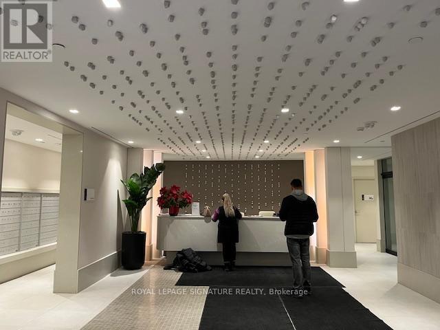 Photo du bâtiment - 2020-2020 Bathurst St