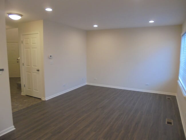 Building Photo - 32454 Rushmore Ave