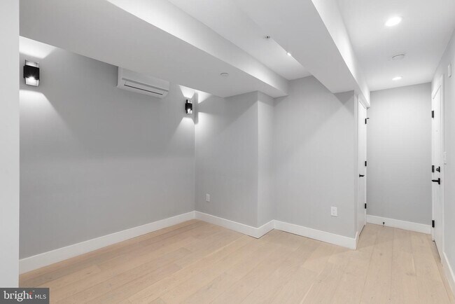 Building Photo - 1707 Rittenhouse Square