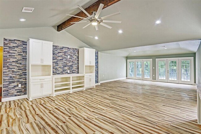 Building Photo - 5130 Whittier Oaks Dr