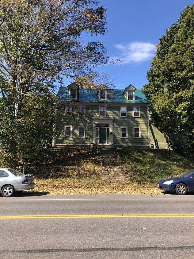 Primary Photo - 14 Exeter St