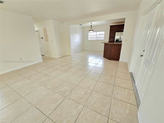 Building Photo - 3 br, 2 bath House - 11820 Walsh Blvd