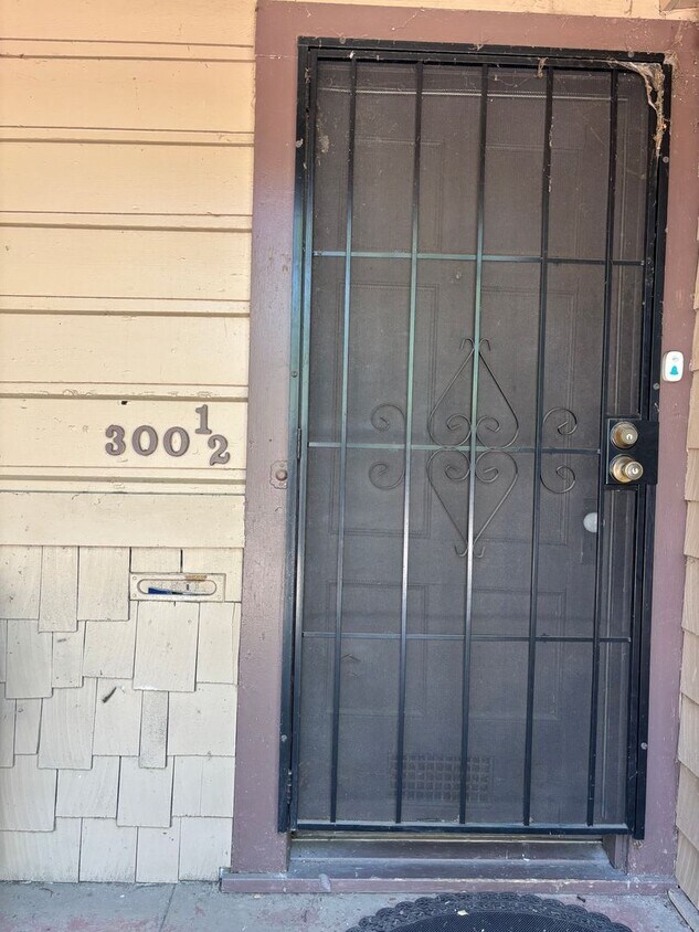 Primary Photo - 300 Cherry Ave