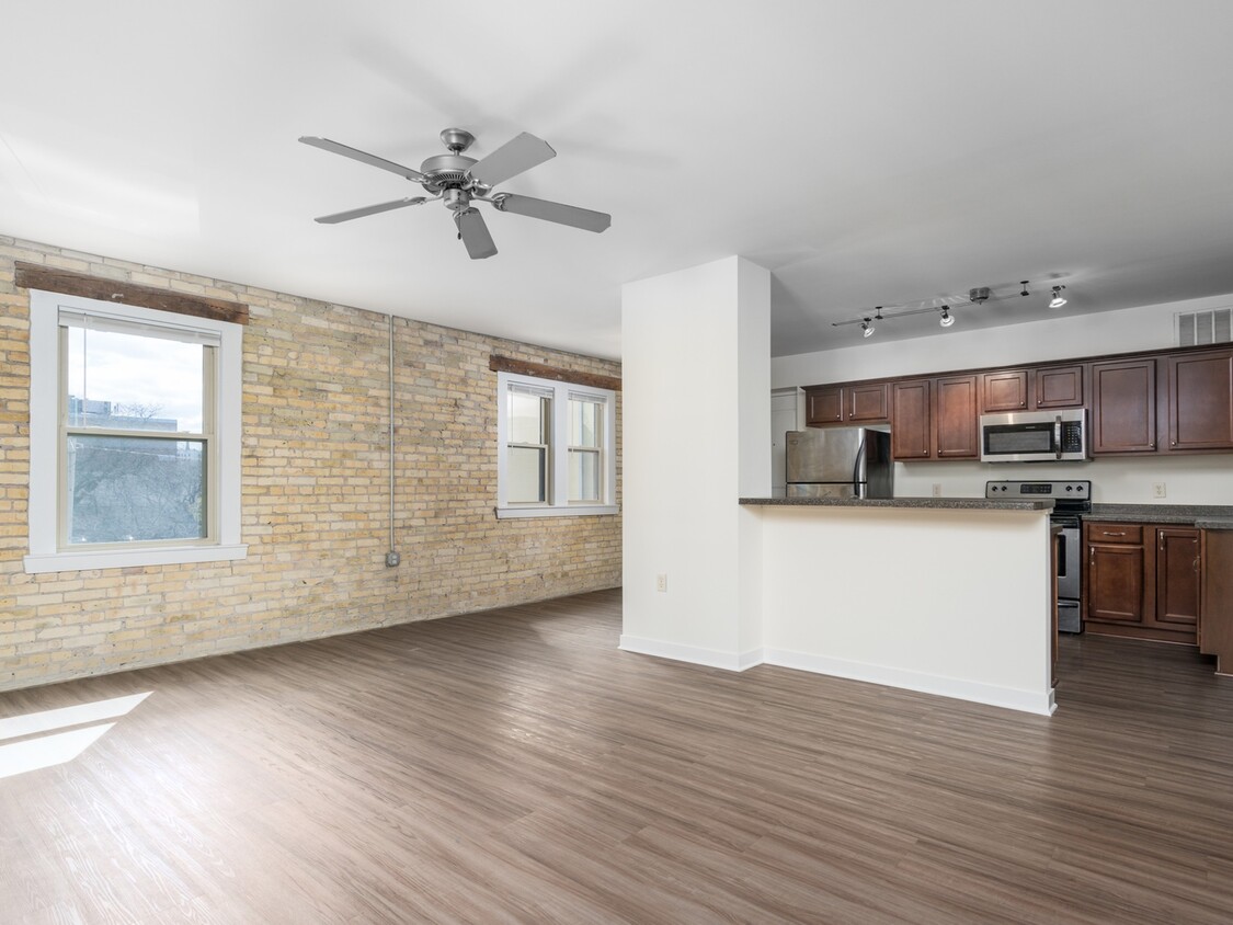 Albion - Apartments in Milwaukee, WI | Apartments.com