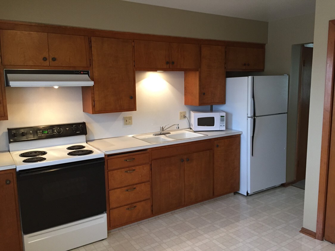 Foto principal - 4854 S 132nd Ave
