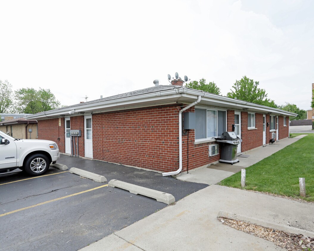 Building Photo - 128 E Lorraine Ave