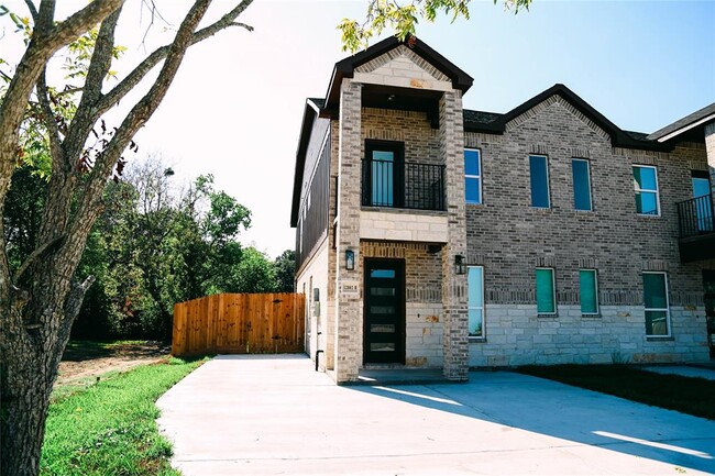 Building Photo - 12802 Arp St