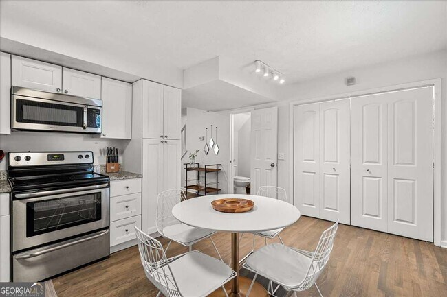 Foto del edificio - 840 Rosedale Ave SE