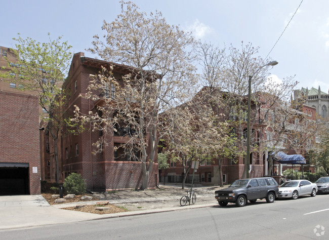 Building Photo - Logan St Hilltop Apartments