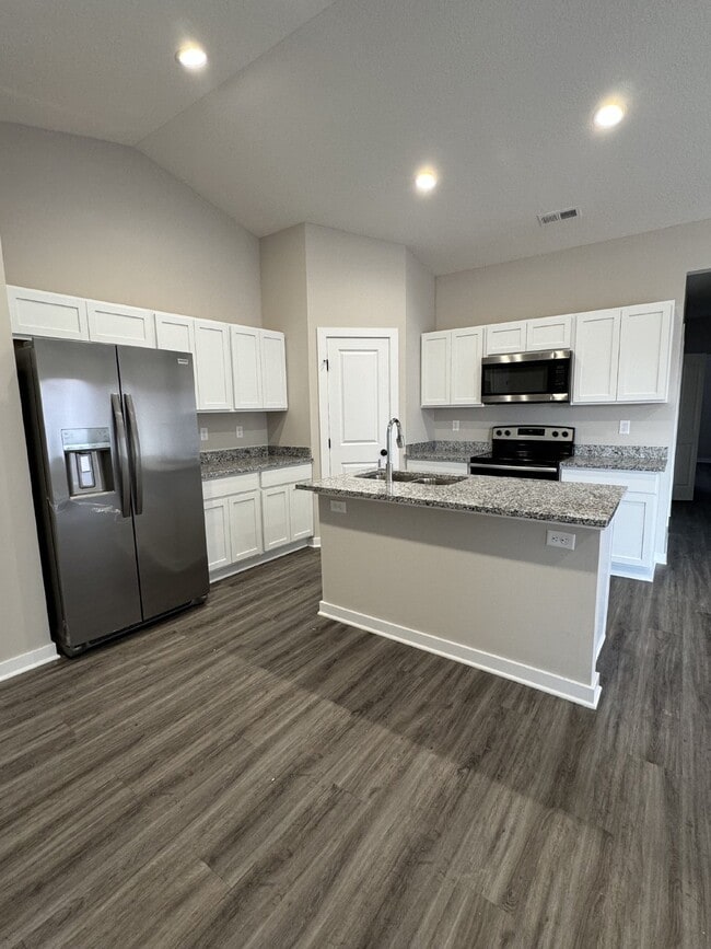 Building Photo - Take a tour of this beautiful home today!