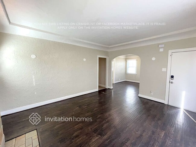 Building Photo - 2029 W 65th St