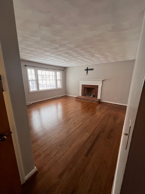 Building Photo - 5680 Meadowcrest St