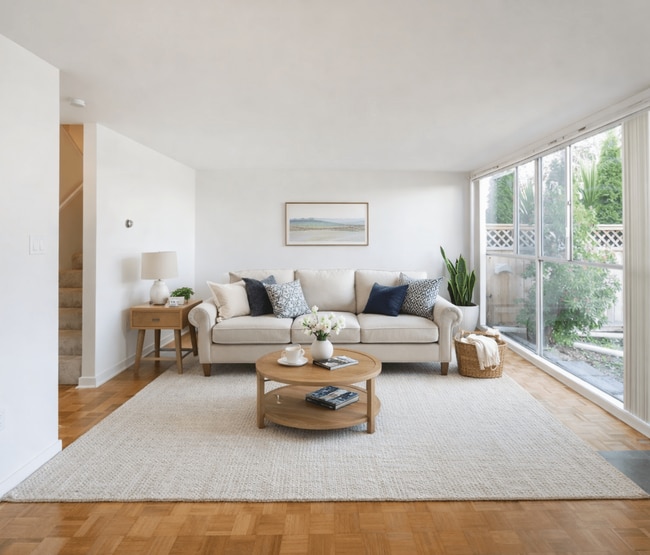 Building Photo - Christie Point