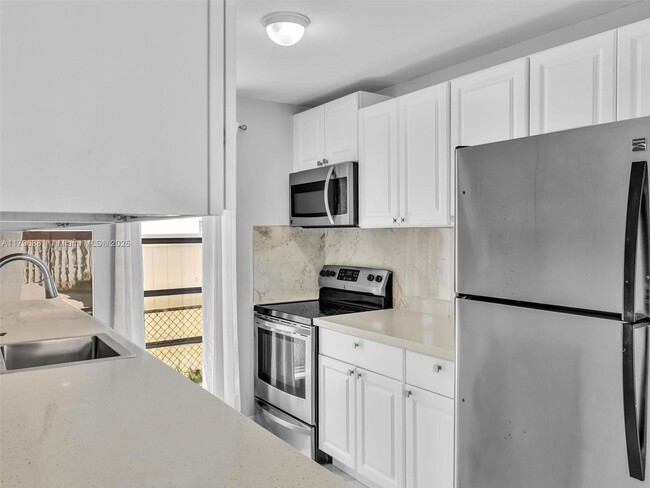 Foto del edificio - 1281 SW 32nd St