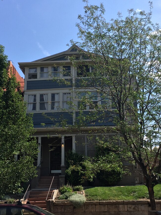 Building Photo - 1252 N. Corona St.