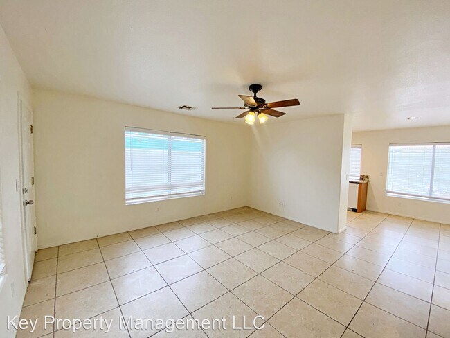 Building Photo - 1 br, 1 bath House - 4435 Pinegrove St