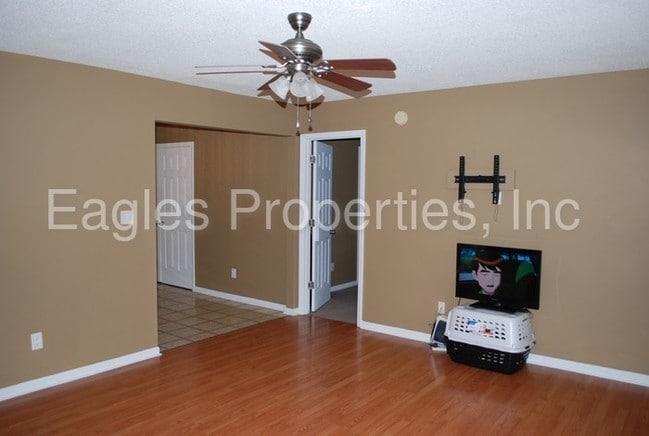 Building Photo - 1310 Ben Brewington Ct