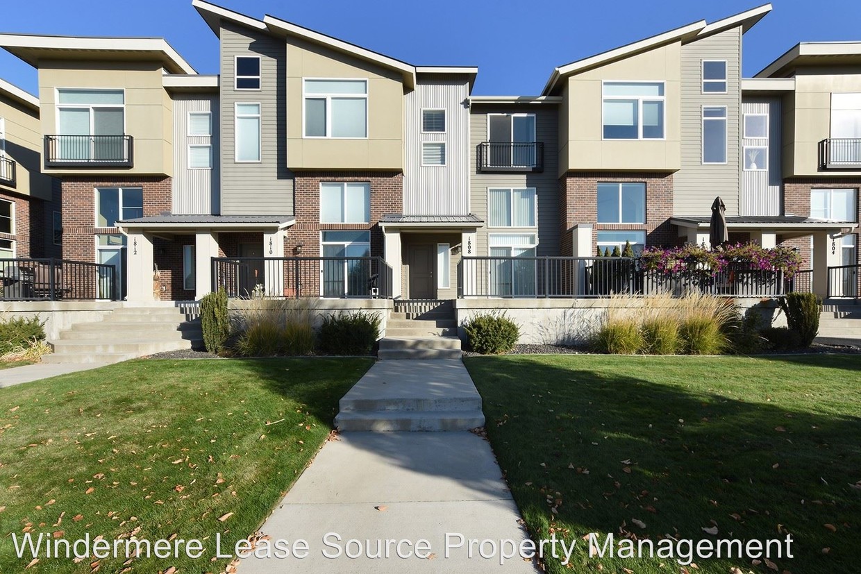 Primary Photo - 2 br, 2 bath House - 1808 W Summit Parkway