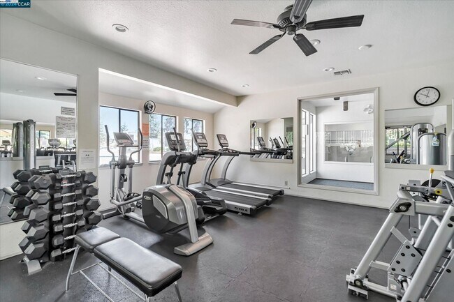 Foto del edificio - Nor Cal Realty Inc, 3BD 2 BTH condo ***Mes...