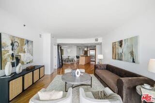 Building Photo - 13650 Marina Pointe Dr