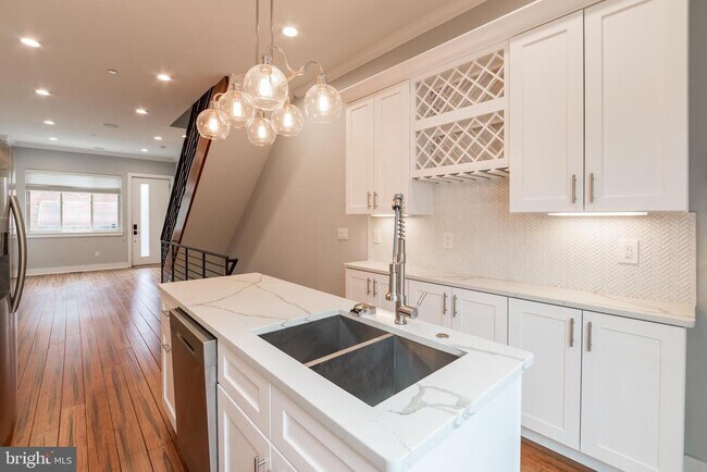 Foto del edificio - 2329 Gerritt St