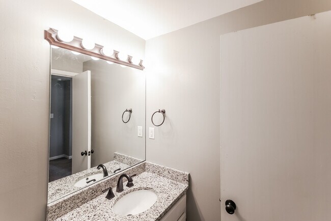 Building Photo - 18 Monte Verde Ln